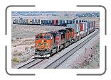 BNSF 5507 East, passing MP425 on the Seligman Sub. June 30, 2007 * 800 x 526 * (211KB)